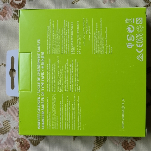 White Samsung Wireless Charger - Picture 2 of 2